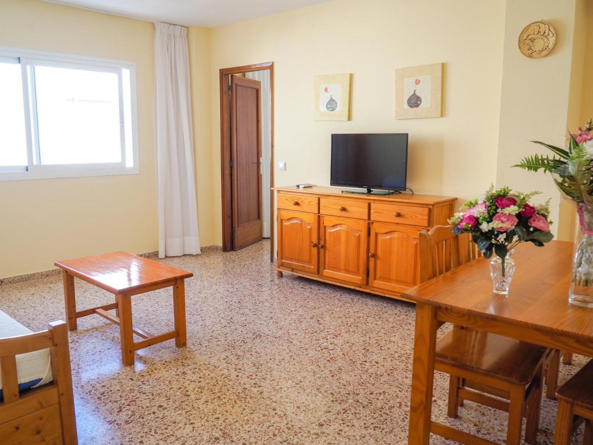 Apartamentos Cala Llonga Кала-Льонга Екстер'єр фото