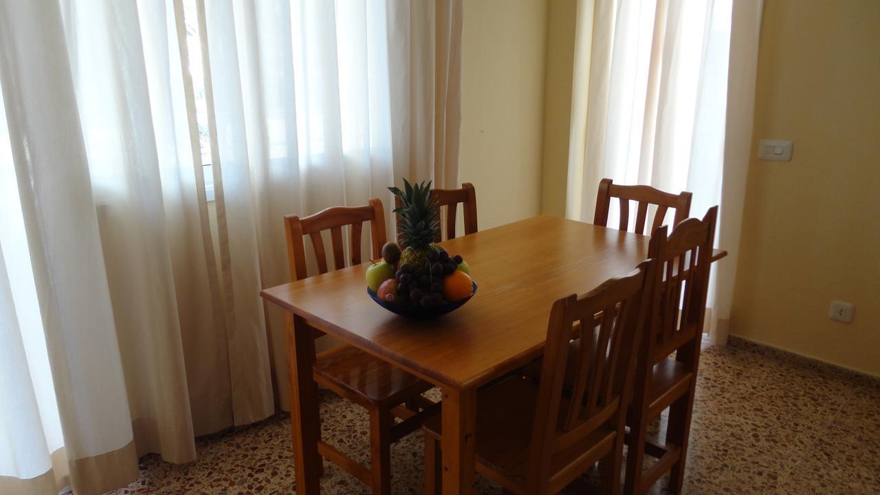 Apartamentos Cala Llonga Кала-Льонга Екстер'єр фото