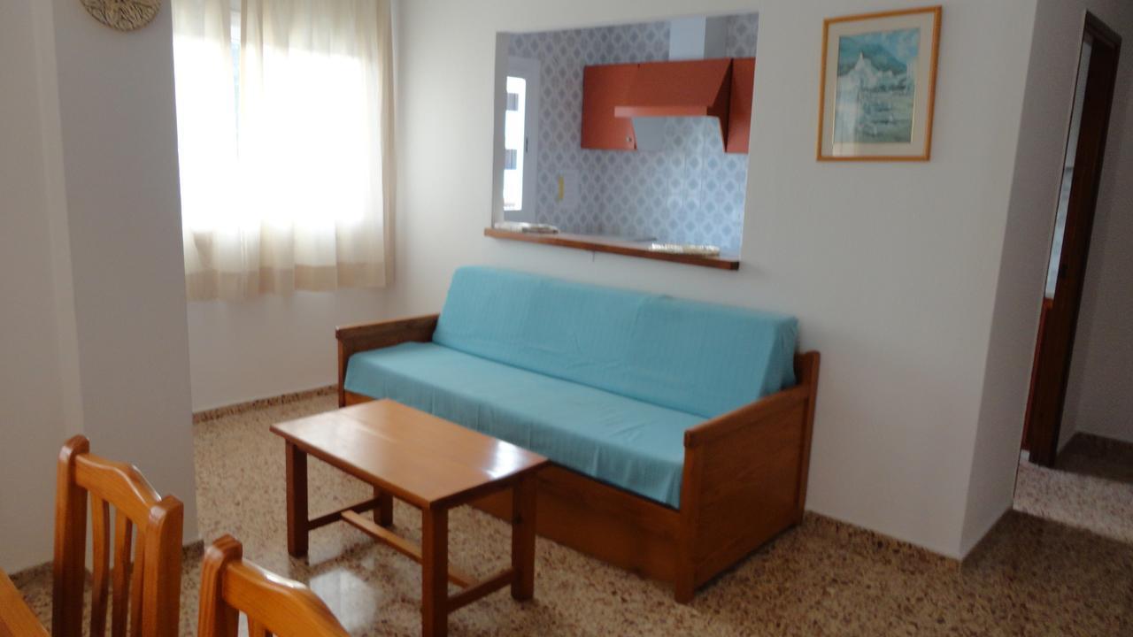 Apartamentos Cala Llonga Кала-Льонга Екстер'єр фото