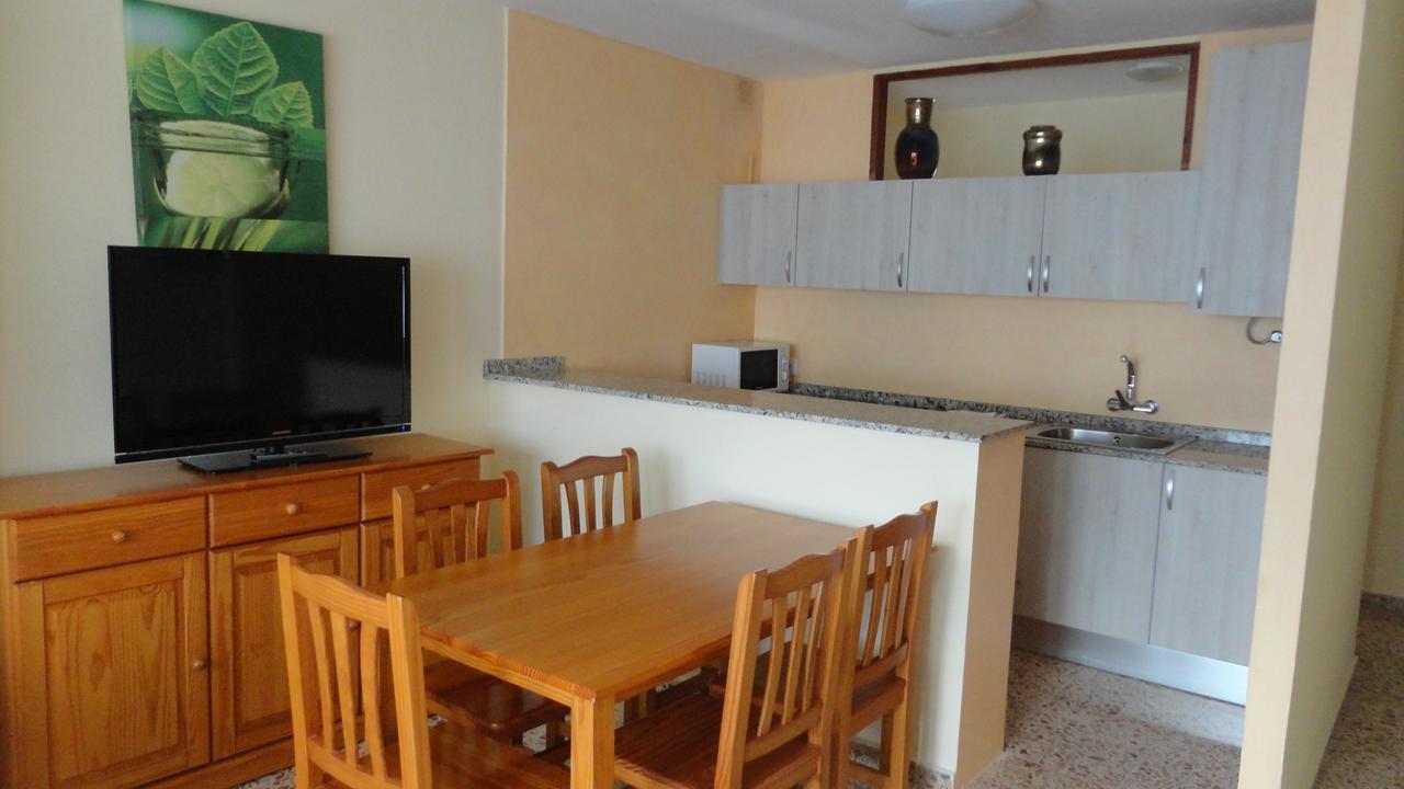 Apartamentos Cala Llonga Кала-Льонга Екстер'єр фото