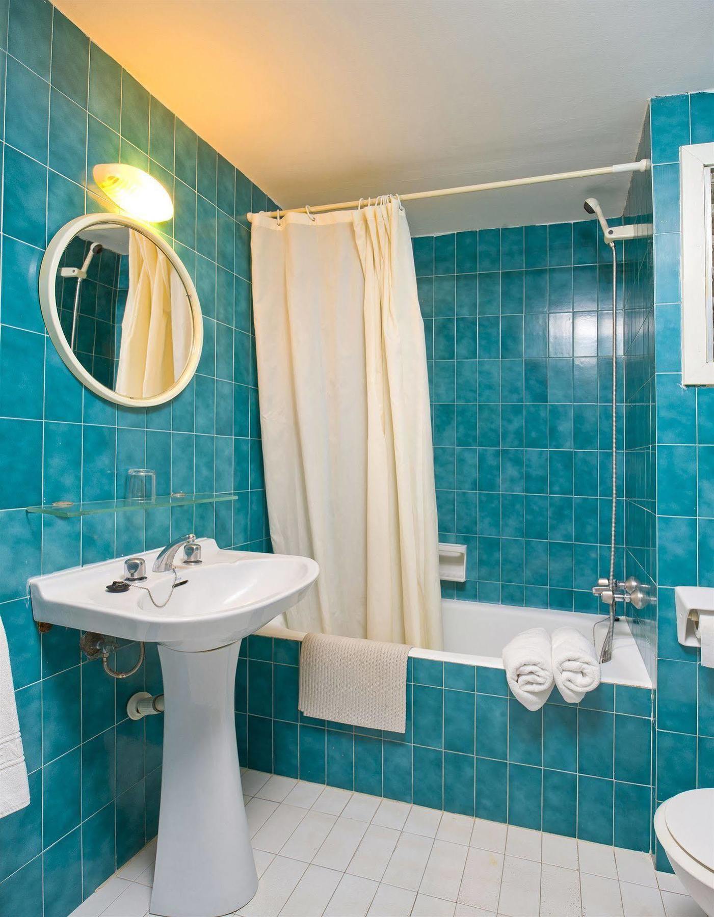 Apartamentos Cala Llonga Кала-Льонга Екстер'єр фото